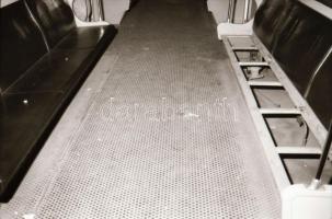 1989. február 18. Bombarobbanás után egy metrókocsi belseje, helyszínelő felvételek, 19 db szabadon ...
