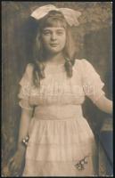 cca 1920 Máté Olga (1878-1961) budapesti fényképész és fotóművész hagyatékából 2 db vintage fotó, az...