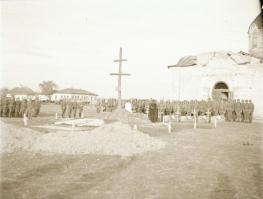 cca 1942 Thöresz Dezső (1902-1963) békéscsabai gyógyszerész és fotóművész szolgálatot teljesített eg...