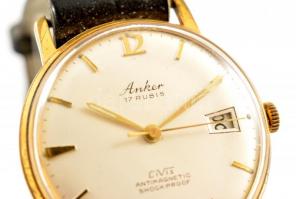 Anker Civis mechanikus karóra naptár funkcióval, működő állapotban, szép számlappal d:3,1 cm
