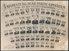 1949 A Kispesti Állami Deák Ferenc Gimnázium tanárai és végzős tanulói, kistabló nevesített portrékkal, sarkán sérült, 15x20 cm