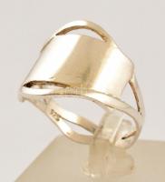 Ezüst(Ag) fonott gyűrű, jelzett, méret: 58, nettó: 3 g
