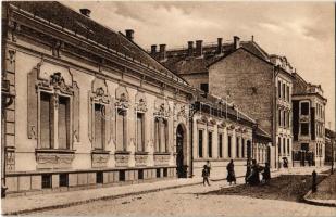 1937 Komárom, Komárno; Ulica Biksupa Királya / Király püspök utca. L. H. K. 27. / street view (EK)
