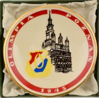 Chodzież lengyel porcelán tálka, Olimpia Poznan 1945 felirattal, jelzett, apró kopásokkal, d: 11,5 cm