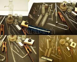 Kémikus tétel: Mikroszkóp 600x-os nagyítással + egy doboznyi kémcső, fiolák, Bunsen égő