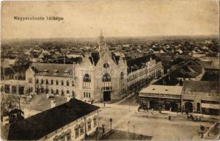1916 Nagyszalonta, Salonta; Városháza, üzletek, ruha raktár. Kiadja Döme Károly / town hall, shops (EK)