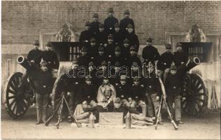 Ersatzreservisten / WWI Austro-Hungarian K.u.K. military, spare reservist soldiers with cannons and guns. Oskar Diessner photo