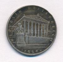 Ausztria 1924. 1Sch Ag T:2 patina
Austria 1924. 1 Schilling Ag C:XF patina
Krause KM#2835