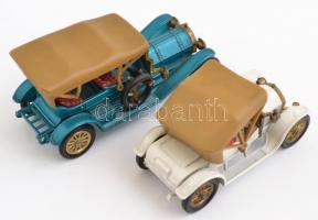 2 db Matchbox kisautó, kis sérülésekkel, az egyiknél a kerék lejár, h: 7,5 és 10 cm