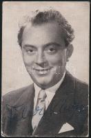 Feleki Kamill (1908-1993) színész aláírása egy őt ábrázoló fotón, kopásnyomokkal, 8x5 cm
