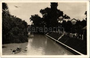 Siófok - 40 db régi és 13 db modern városképes lap / 40 pre-1945 and 13 modern town-view postcards