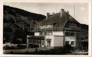 28 db régi magyar városképes lap (több Vasvár, Lillafüred, Aggtelek, Szádelő, Pálvölgyi cseppkőbarla...