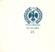 Hollóházi porcelán Jurcsák hamutál és mini váza, jelzett, matricás, kopásnyomokkal, karcolással, d: ...