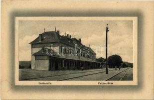 1911 Bátaszék, Pályaudvar, vasútállomás, vagon. Ideal W. L. Bp. 5041. Raisz Ferenc vasúti vendéglős kiadása (fl)