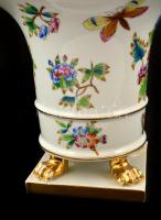 Herendi Viktória mintás talpas kaspó, kézzel festett, jelzett, kopott, m: 19 cm, d: 20,5 cm
