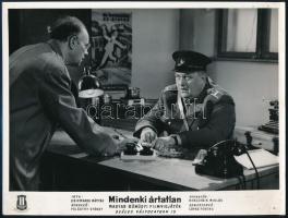 Mindenki ártatlan, 3 db filmfotó, 18×23 cm