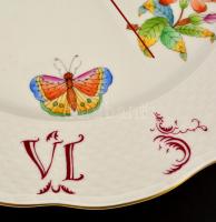 Herendi Viktória mintás falióra, kézzel festett, jelzett, apró kopásnyomokkal, müködik, d: 28 cm