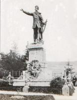 cca 1910 Segesvár, Petőfi szobor. Üveg dia kép. 8x8 cm