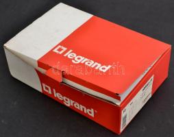 Legrand gyengeáramú kapcsolók és különféle dugaljak, összesen 10 db, saját dobozában