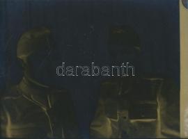 Katonai csoportképek és katonák lovakkal, 6 db fotónegatív, 4,5×6 és 8,5×11,5 cm közötti méretekben