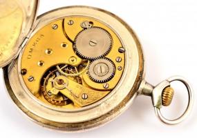 Ezüst(Ag) Omega zsebóra, másodpercmutatóval, jelzett, működőképes állapotban, d: 5 cm, bruttó: 88,1 ...