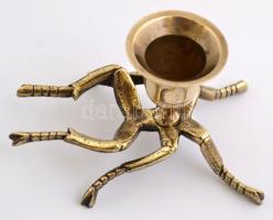 Vegyes fém/réztárgy tétel: 3 db gyertyatartó, 1 db kehely, 1 db serleg, kopásokkal, különböző méretb...