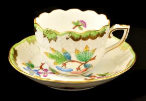 Herendi Viktória mintás mokkás készlet, kézzel festett, jelzett, nagyon apró lepattanás a rózsán