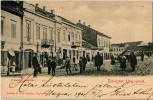 1902 Ungvár, Uzshorod, Uzhorod; Fekete Sas tér, üzletek, piaci árusok. Kiadja Székely és Illés / square, shops, market vendors (vágott / cut)
