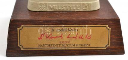 Demjén Imre (1961-) Magyar öltözetű tábornok teljes díszgála egyenruhában 1849-1918. Jelzett, műgyan...