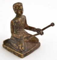 Kambodzsai zenész figura, réz, m: 6,5 cm