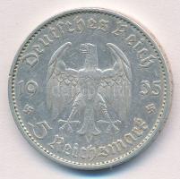 Német Harmadik Birodalom 1935E 5M Ag "Náci hatalom első évfordulója" T:2
German Third Rei...