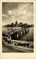 1956 Budapest, Kossuth híd, automobilok. Képzőművészeti Alap