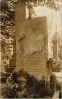1916 Lengyel síremlék Varsóban (a fotó hátoldalán Przemysl szerepel helyként hibásan) / WWI Austro-Hungarian K.u.K. military, Polish grave for The Five Fallen in Warsaws Powazki Cemetery (Grób pieciu poleglych). photo