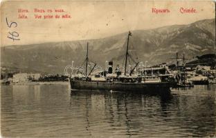 Yalta, Jalta; Vue prise du mole / port with ships, pier (EK)
