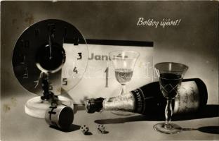 31 db MODERN motívumlap órákkal / 31 modern motive postcards with clockworks