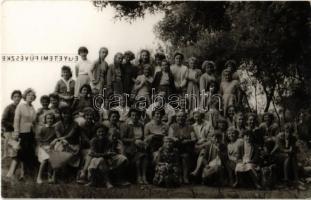 59 db VEGYES fotó tétel, főleg családi fotók / 59 mixed photo lot. Mostly families