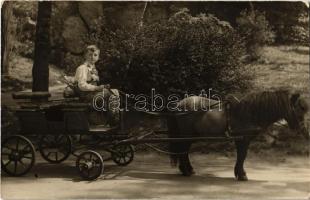 59 db VEGYES fotó tétel, főleg családi fotók / 59 mixed photo lot. Mostly families