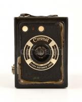 cca 1935 Coronet Every Distance box fényképezőgép, kopottas állapotban / Vitage British box camera, ...
