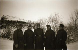 cca 1942 Thöresz Dezső (1902-1963) békéscsabai gyógyszerész és fotóművész szolgálatot teljesített eg...