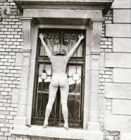 cca 1984 Zenére komponált szolidan erotikus felvételek, 7 db vintage negatív + 4 db vintage fotó és/...