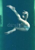 cca 1981 Gyors sorozat ebédszünetben, szolidan erotikus felvételek, 33 db vintage negatív, 24x36 mm