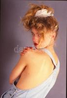 cca 1988 Profizmus bugyiban és anélkül, szolidan erotikus felvételek, 13 db vintage diapozitív, 24x3...