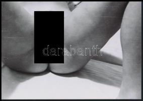 cca 1979 Döntő pillanatok, szolidan erotikus felvételek, 13 db vintage negatív + 2 db mai nagyítás, ...