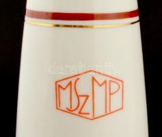 MSZMP feliratos zsolnay porcelánok, 3 db, a dobogókői pártüdülőből. Jelzett, matricás, kopott. Váza:...