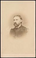 cca 1865 Eger, Mihály József fényképész műtermében készült, vizitkártya méretű, hátoldalán jelzett fénykép (férfi portré), 10x6 cm
