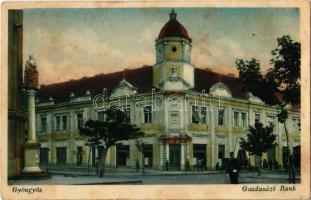 1934 Gyöngyös, Gazdasági Bank, rendőr. Móriczné N. Lenke felvétele (fl)