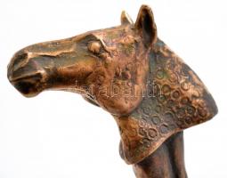 Jelzés nélkül: Akt lófejjel. Bronz, márvány talapzaton, m: 19,5 cm