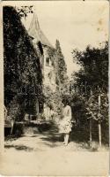1930 Zabola, Zabala; hölgy a kastély kertben / lady in the castles garden. photo (Rb)