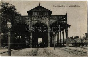 1916 Püspökladány, Vasútállomás, tehervagonok (EB)