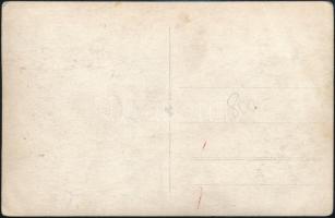 cca 1920-1940 Katonák csoportja, közte kitüntetésekkel, fotólap, 9×14 cm